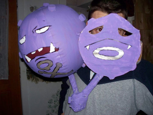 http://pocketmonsters.co.il/wp-content/uploads/2011/10/Weezing_Costume_by_Disnemon.jpg