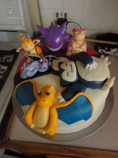 http://pocketmonsters.co.il/wp-content/uploads/2011/09/pokemon-cake-snorlax-charizard.jpg