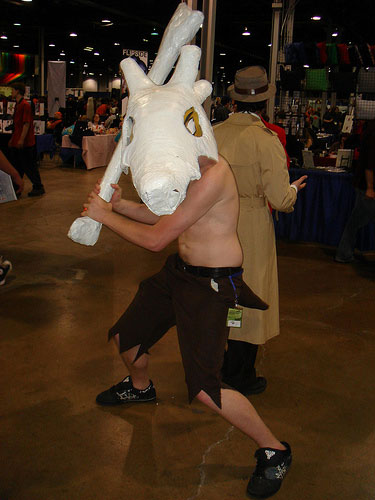 http://pocketmonsters.co.il/wp-content/uploads/2011/10/pokemon-costume-cubone.jpg